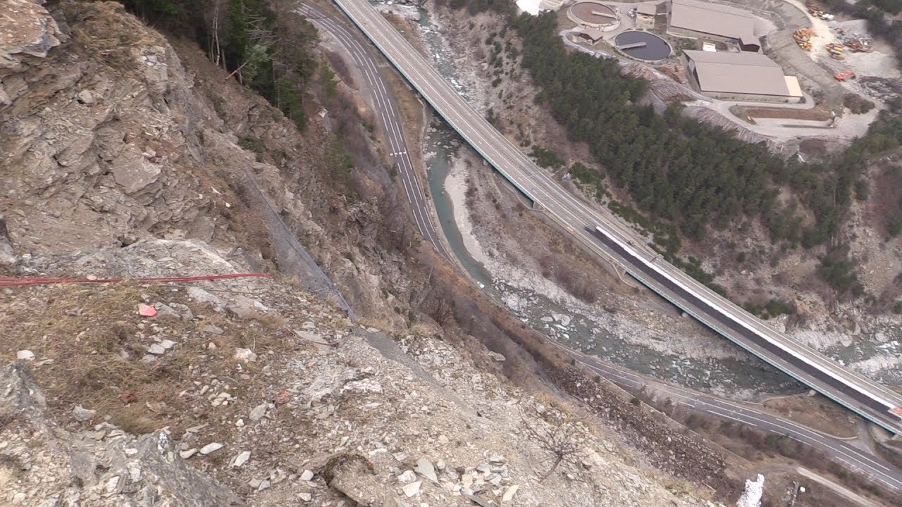 Chantier en falaise au Freney