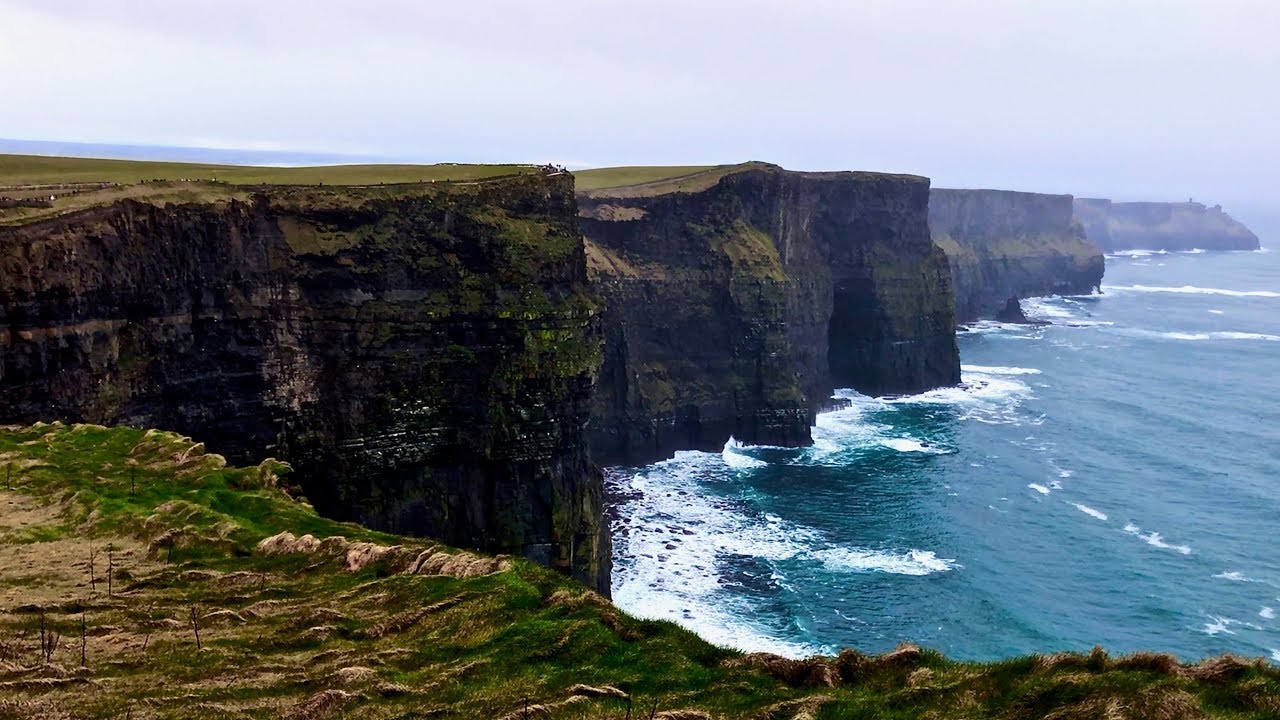 Ireland – Railtours Ireland – Cliffs of Moher / Bunratty Castle / Galway – Travel Series Ep. 19