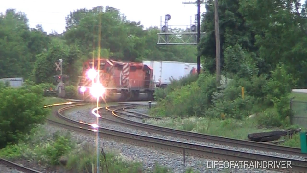 CP Rail Expressway Trains SD40-2's Volume 1