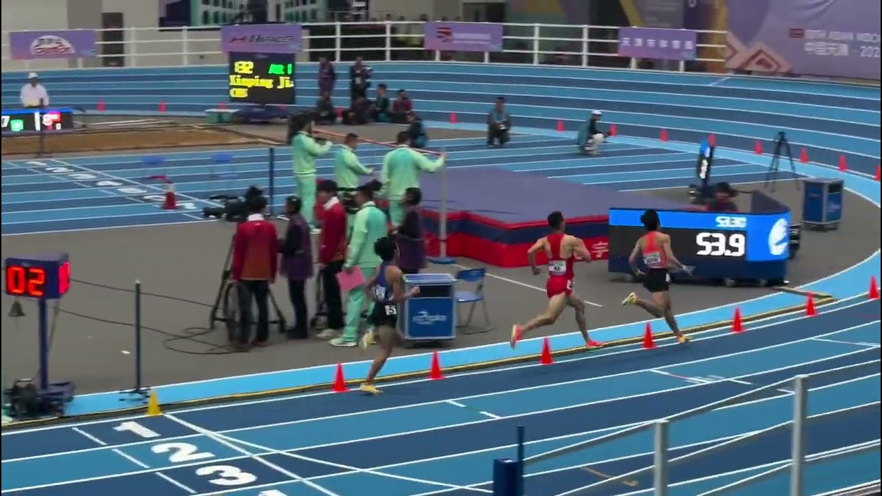 800m indoor .#foryou #trackandfield #trending #sports #viral #fyp #athletics 