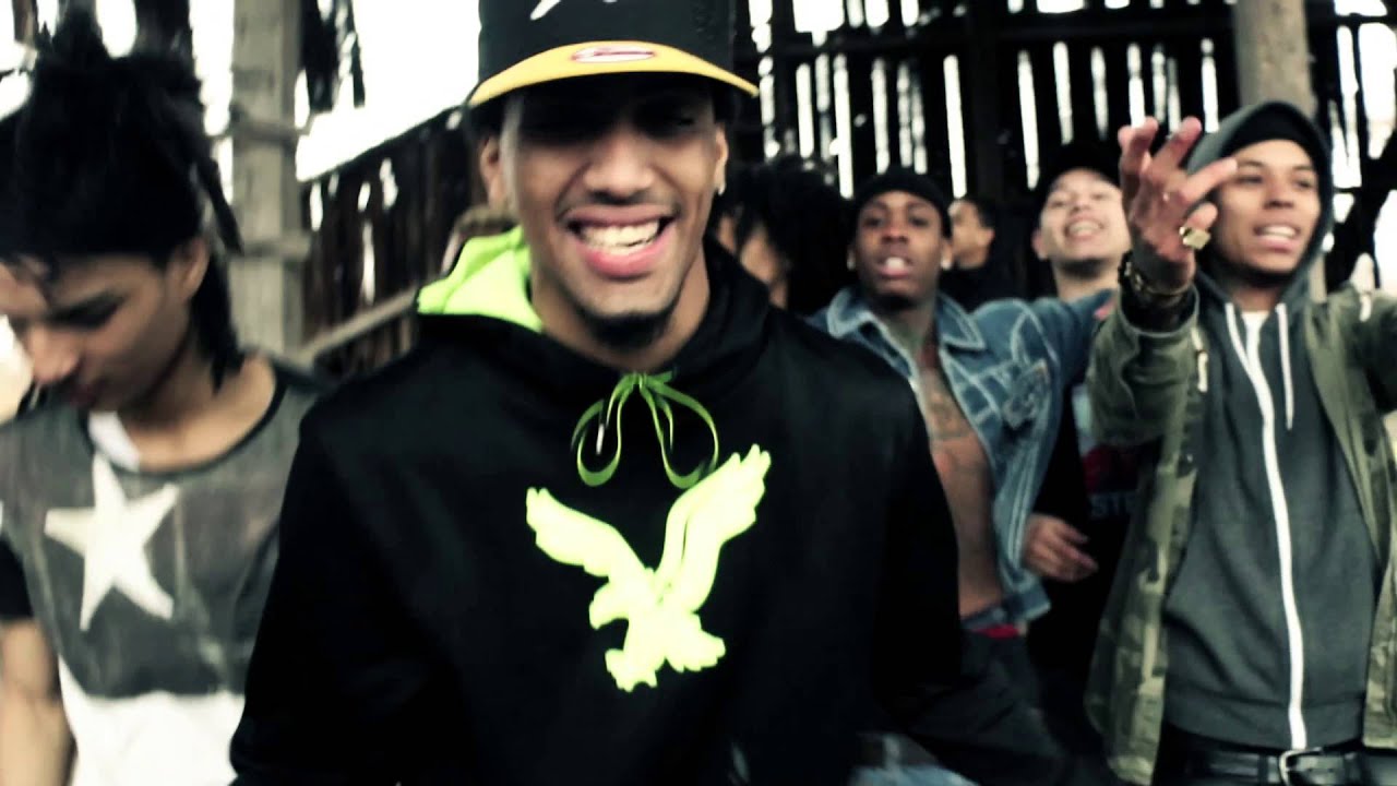 King Streetz - Money Talks feat. Crooks & Louie V (Official Music Video) #FLMG #2Hectic