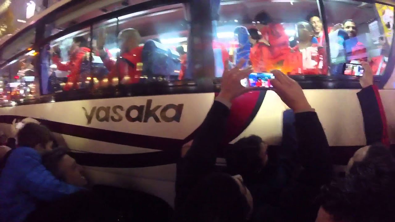 Hinchas River Banderazo Japón