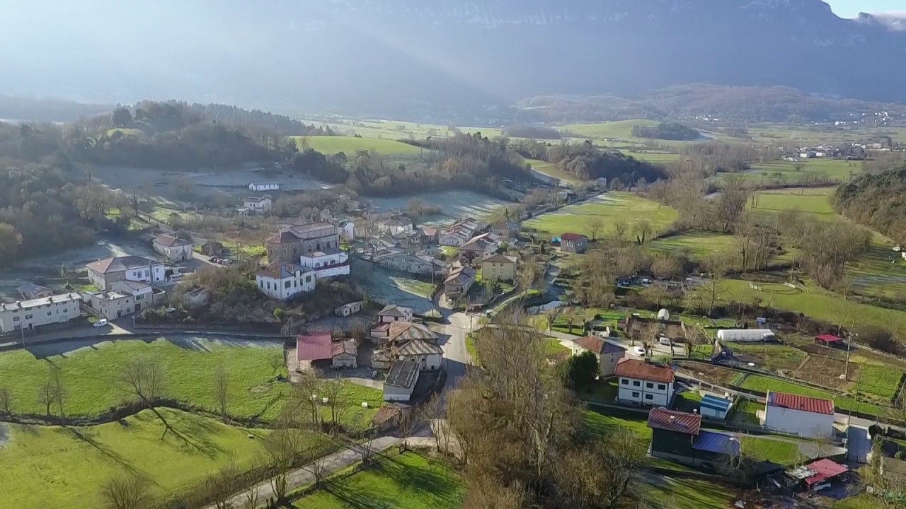 Vallejo de Mena a vista de gorrión