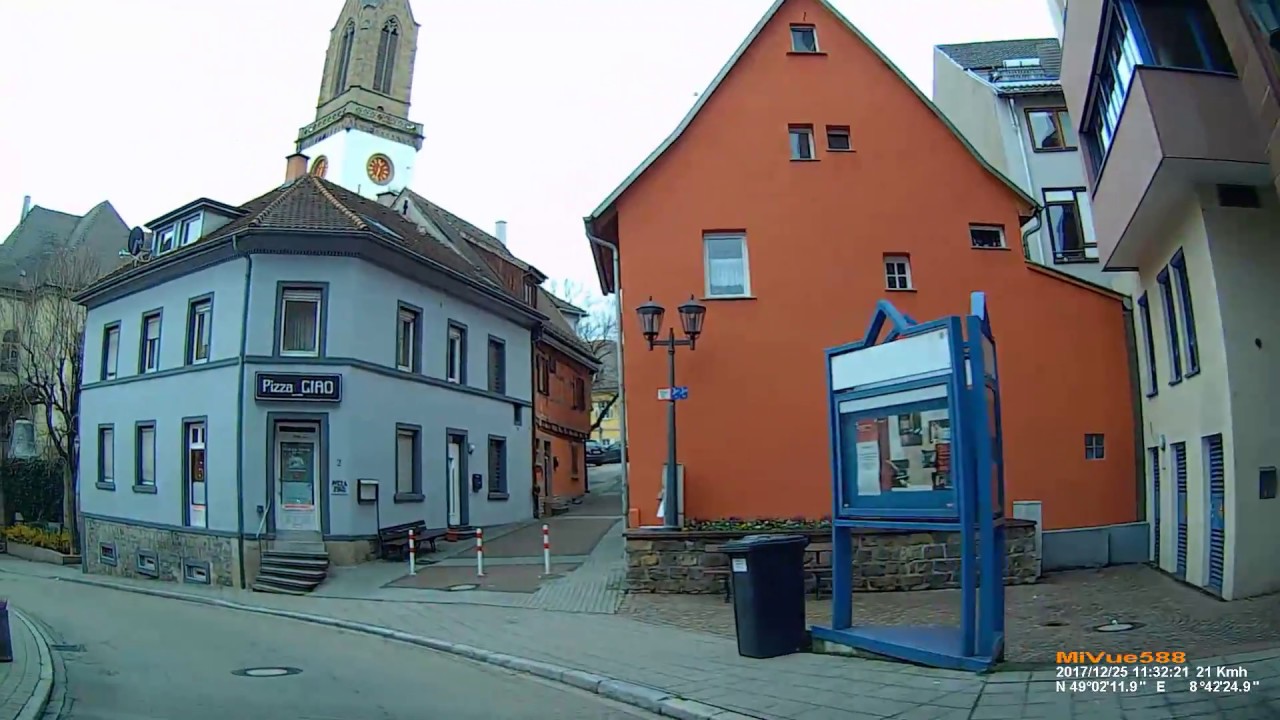 D: Gro&szlig;e Kreisstadt Bretten. Landkreis Karlsruhe. Fahrt durch die Stadt. Dezember 2017