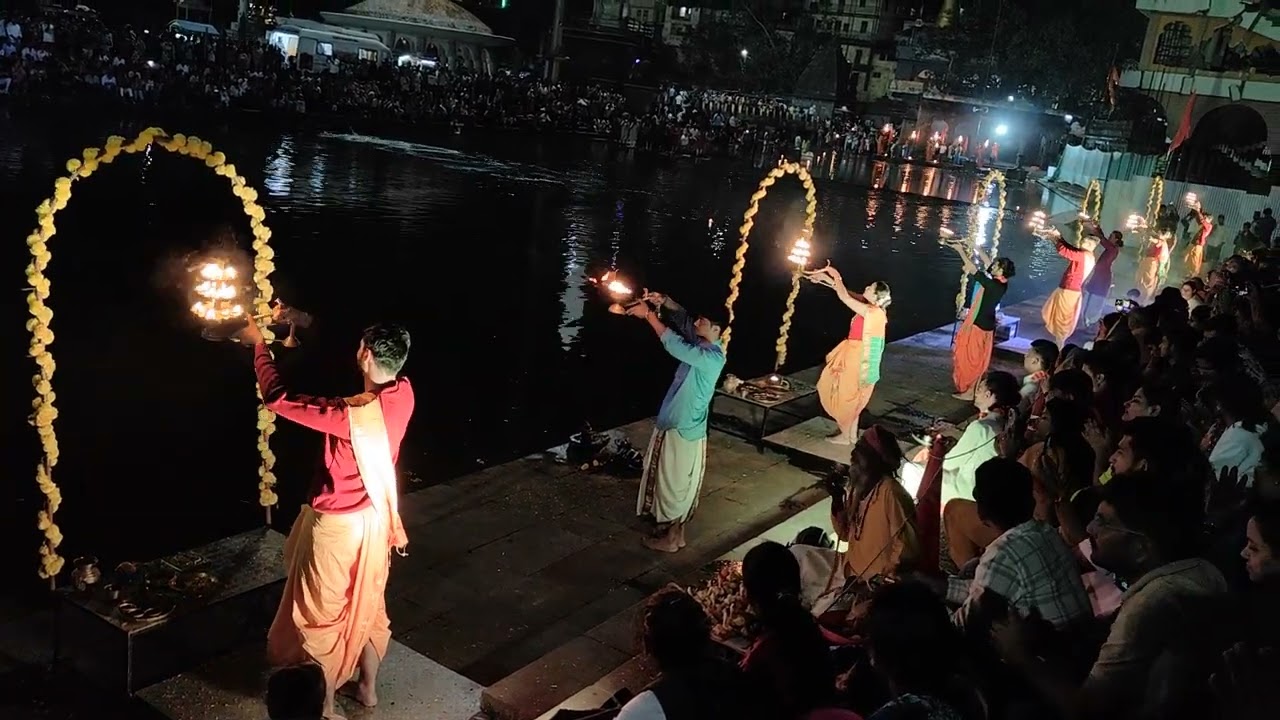 mesmerizing Sandhya Aarati Experience at Godavari Ghat