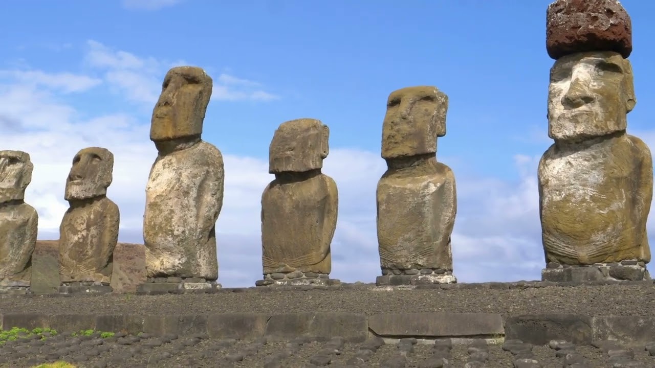 🗿 Moai Statues, Easter Island 🇨🇱 | The Enigmatic Giants of Rapa Nui 🌊✨