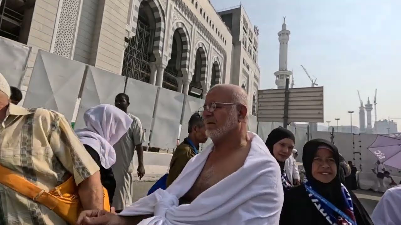 الطريق من فندق أبراج التيسير الى الحرم مكة المكرمة عن طريق الحافلة شاهد!