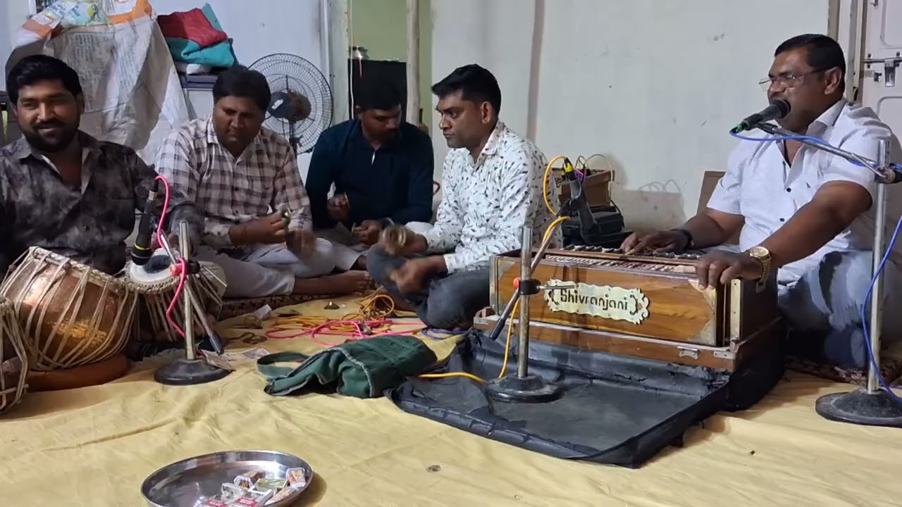 ભજનીક નવીનભાઈ ચાવડ ભેડીયો