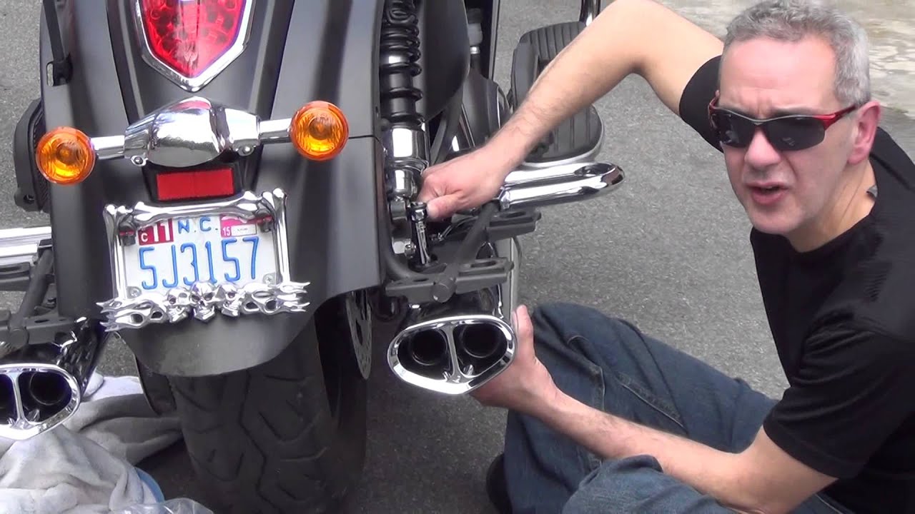 Kawasaki Vulcan Cobra Tri Oval exhaust installation part two