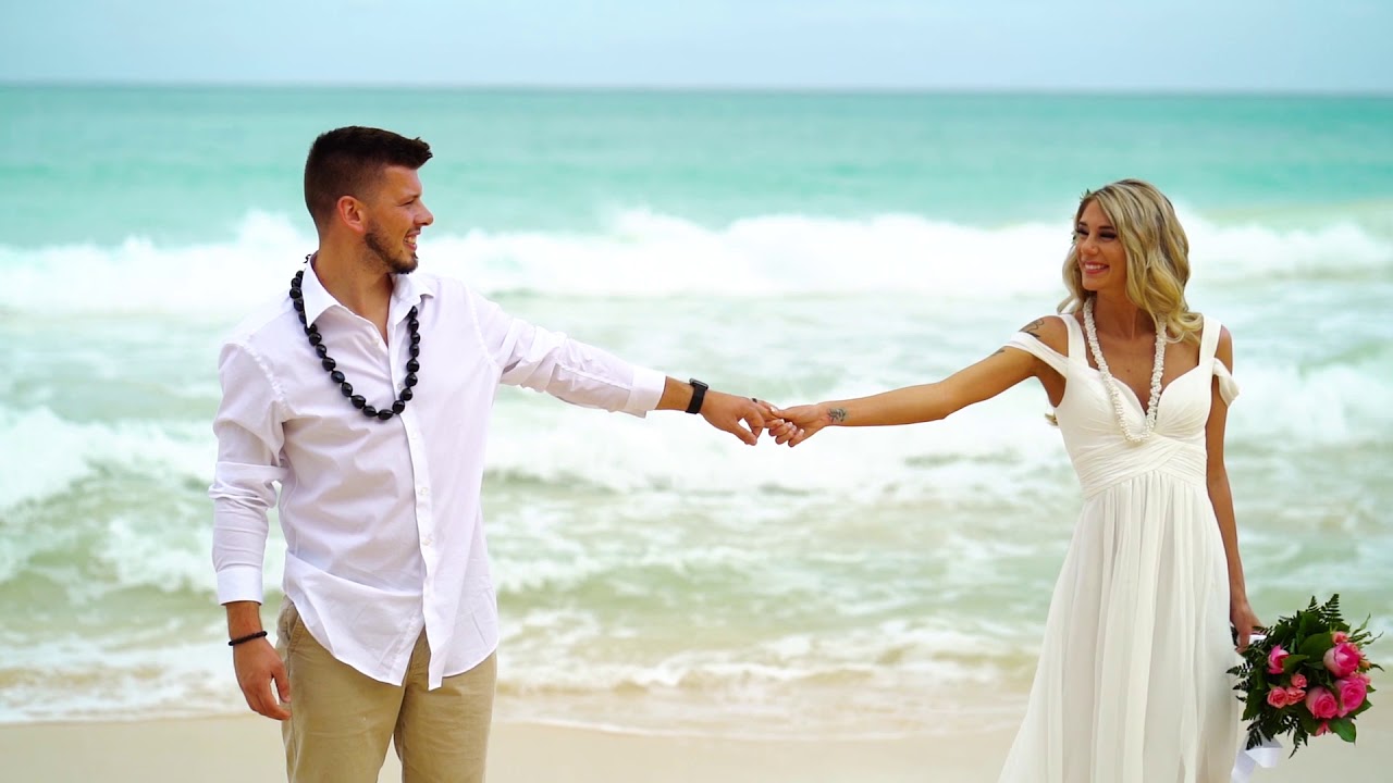 Gage and Breonna - Oahu, Hawaii Wedding Elopement