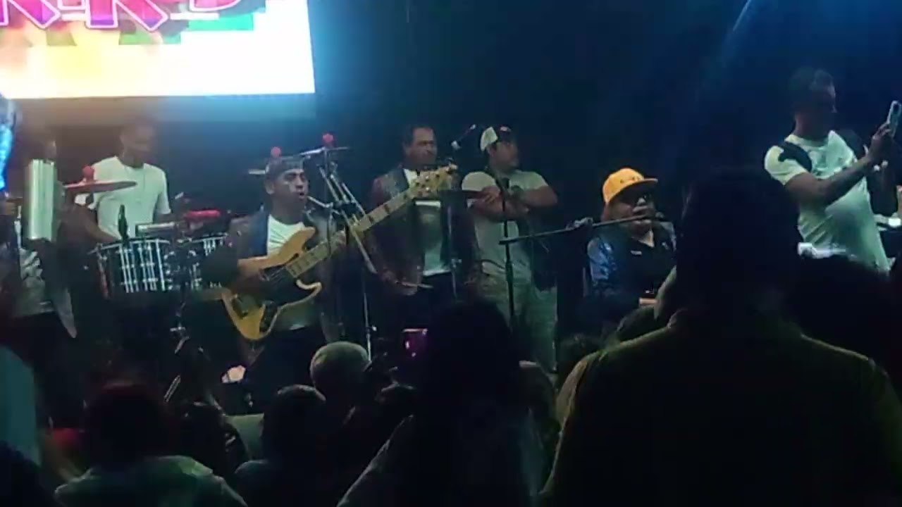 Quitate quítate te digo 