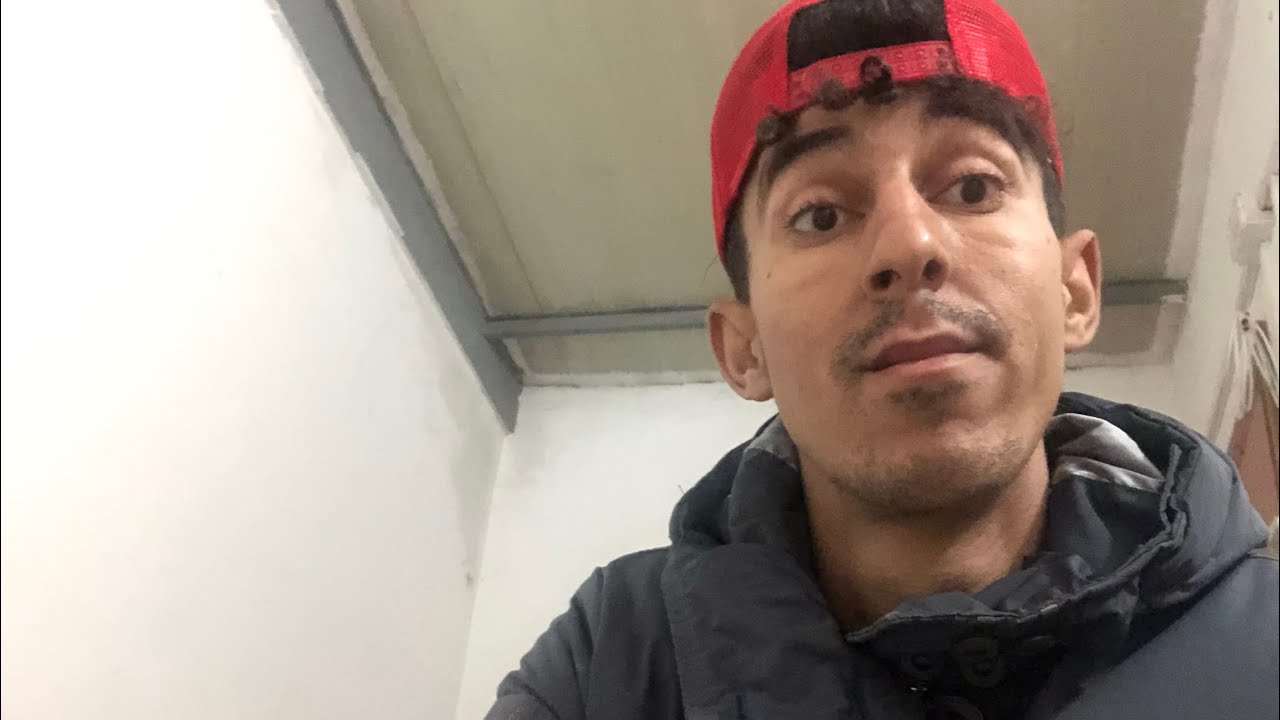 ما هي الحلول الموجودة بشتعمل الأوراق في ايطاليا للمهاجرين 🇮🇹