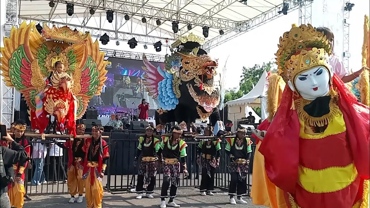 PARADE BUROK DI HARI JADI KABUPATEN CIREBON KE 542