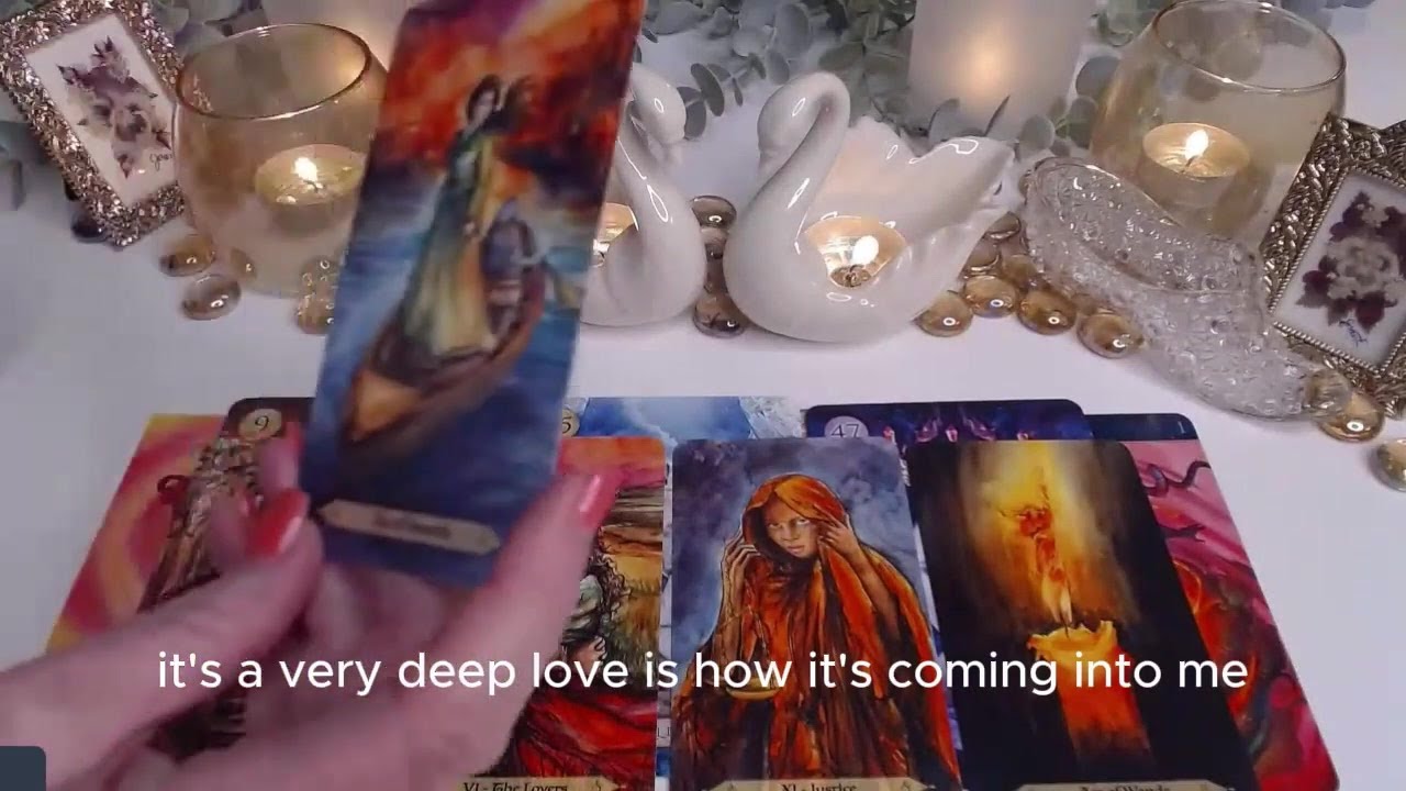 AQUARIUS TAROT READING SOMEONE YOUNGER IS SOOOO INTO U! ACTUALLY, HELLA PPL MADE AN APPEARANCE HER