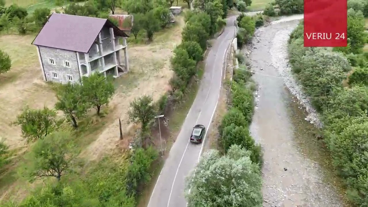Rrug&euml;s p&euml;r vermosh