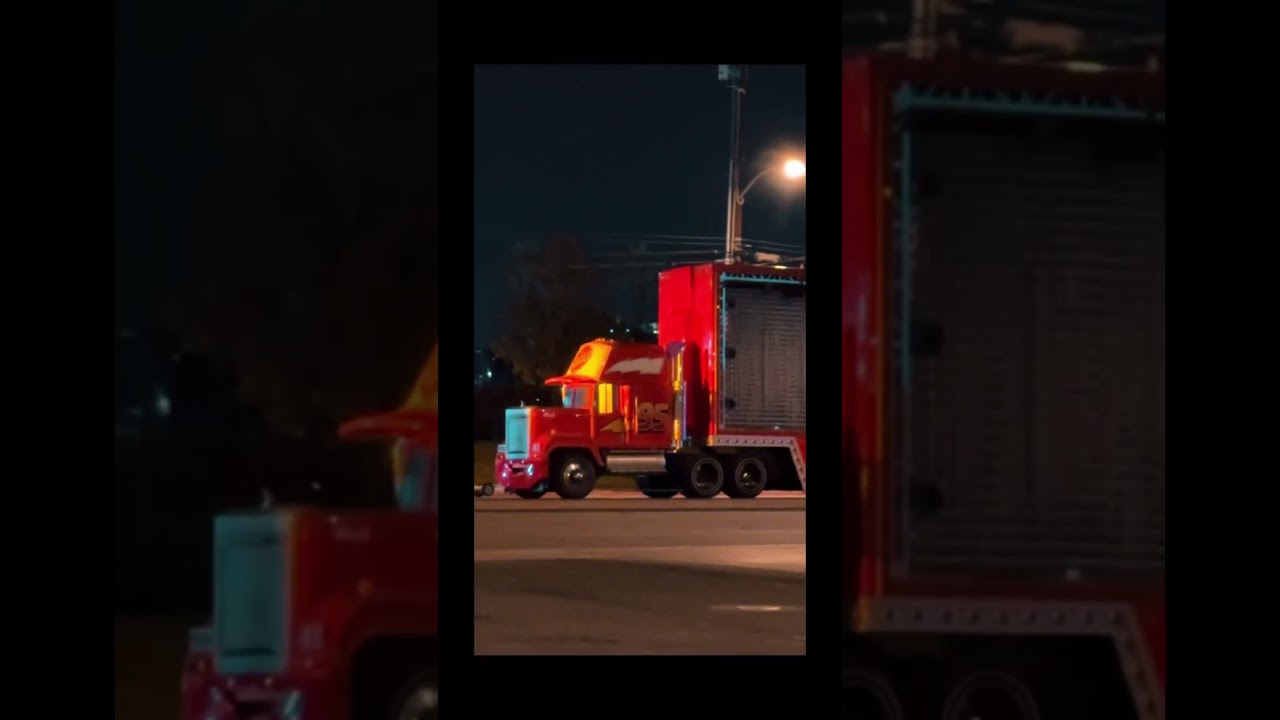 PAINT THE NIGHT PARADE HEADING BACK TO THE DISNEYLAND RESORT PARKS #disney #fyp #disneylandresort