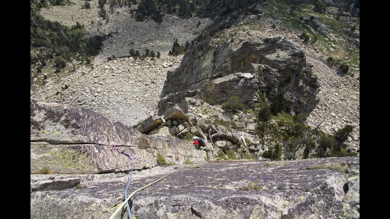 Escalada clásica en el Valle de Benasque.