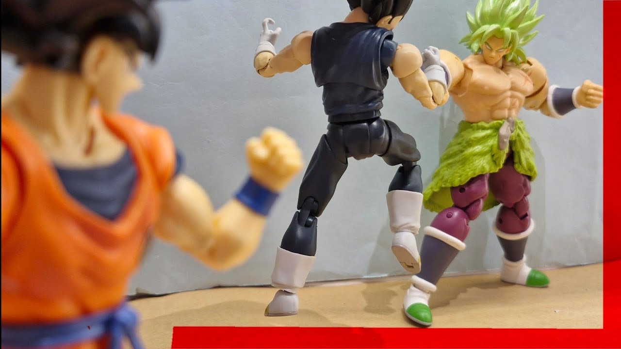 GOKU & VEGETA VS BROLY - STOP MOTION