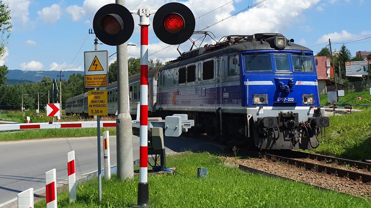 Przejazd kolejowy, Chabówka DW958 | Polish railroad crossing
