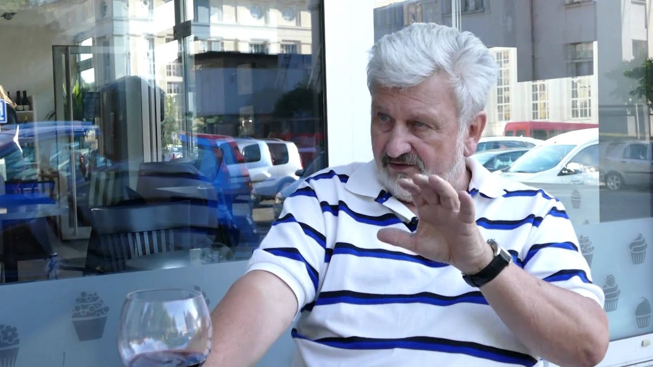 Psychiatr Jan Cimický: Zapíjet stres alkoholem je to nejhorší, co můžete udělat.