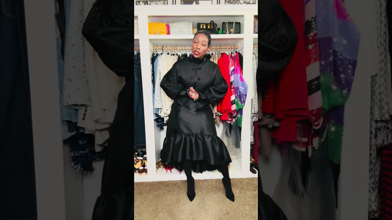 What’s in YOUR CLOSET?!! 