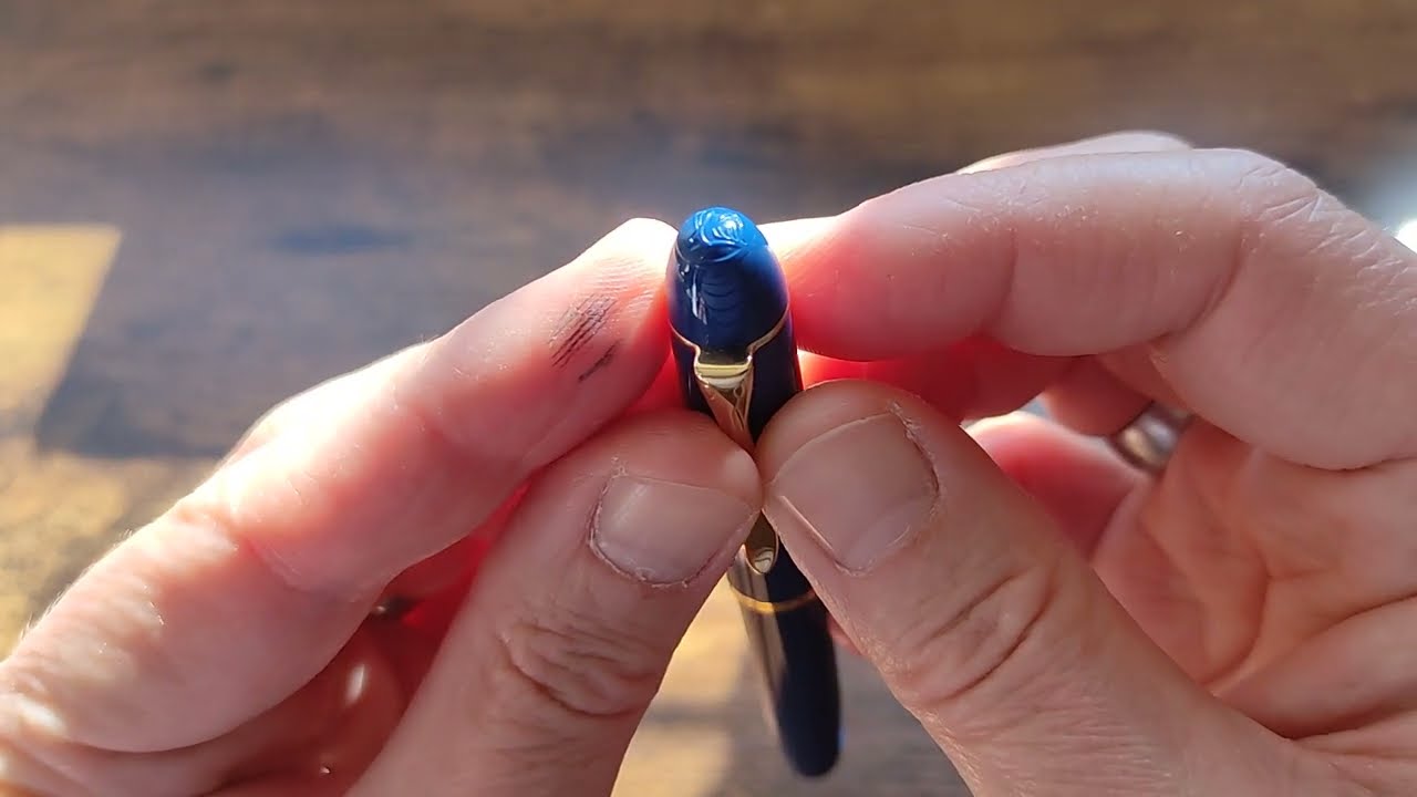 Pelikan M120 Iconic Blue fountain pen review