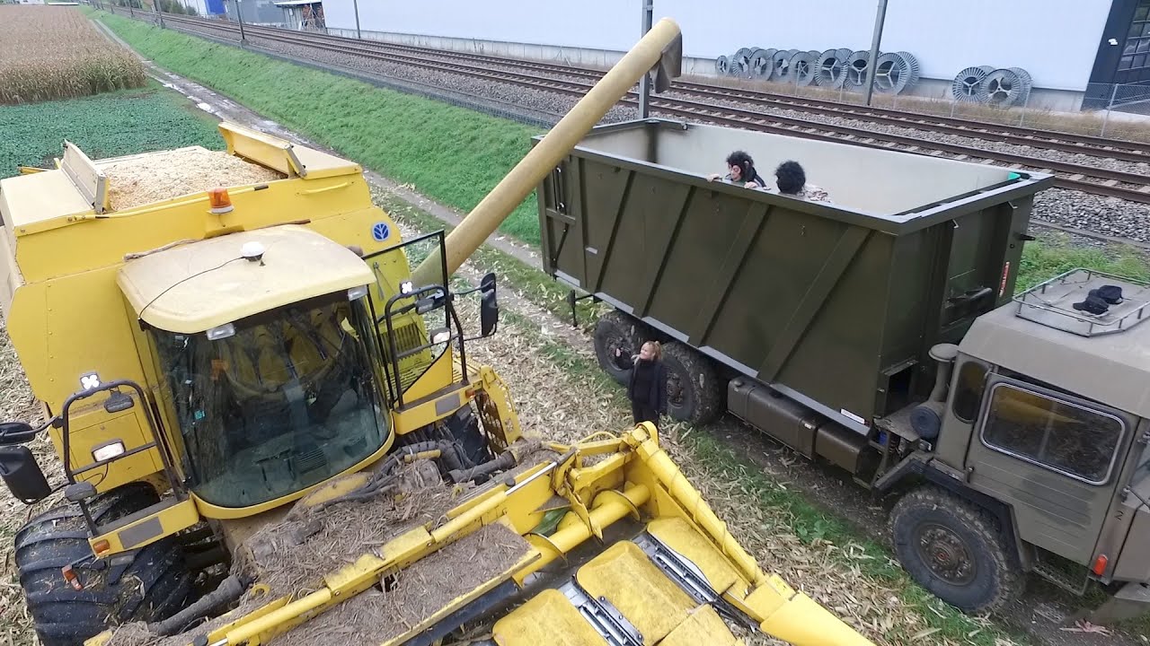 Maistransport mit Armee LKW ( Monkey Spezial )