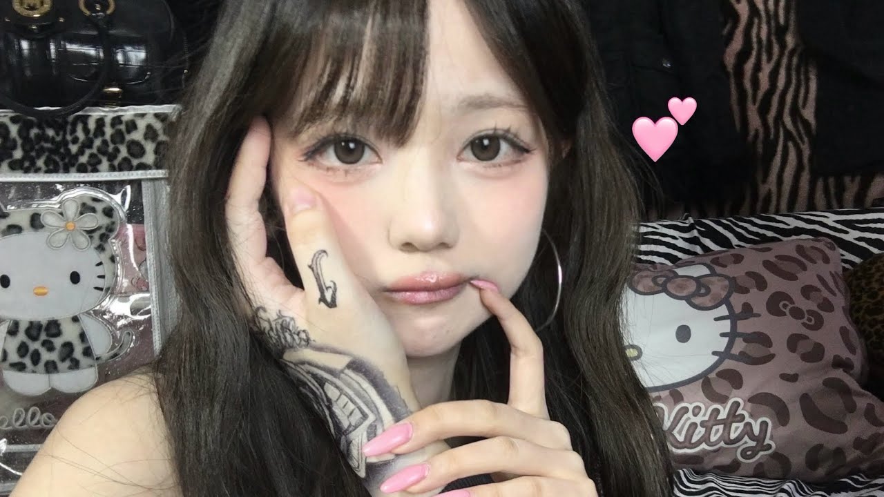 i am a tiktok rapper's girlfriend