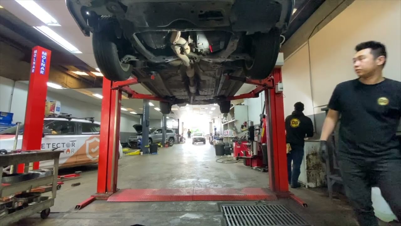 2005 Toyota Camry Service oil and oil filter