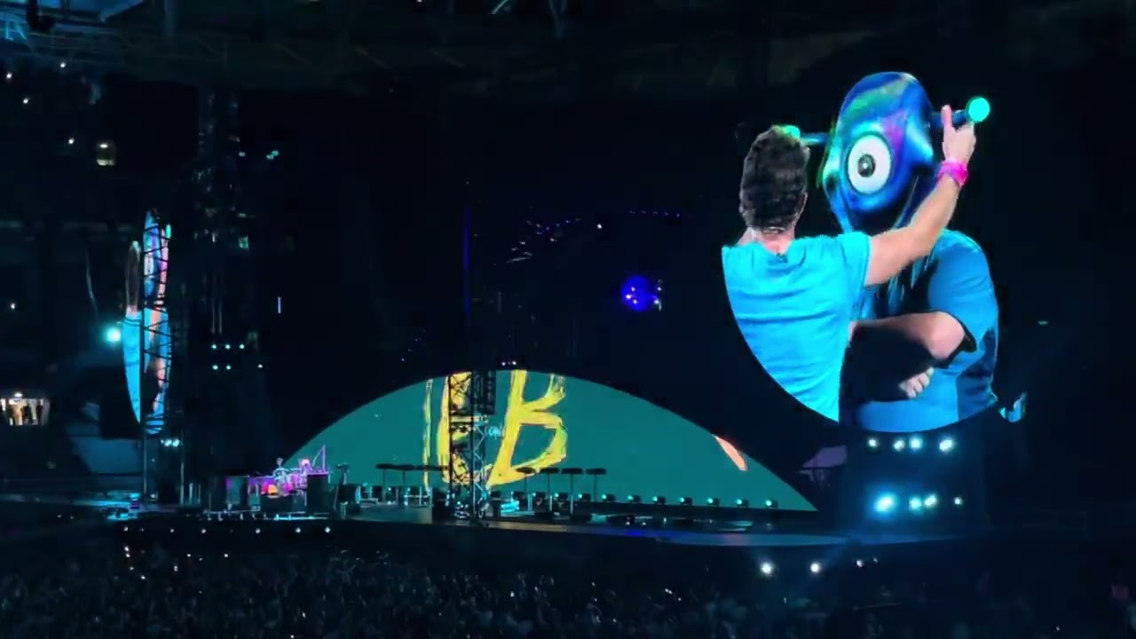 Coldplay - Something Just Like This (Wembley 1st night 2025)