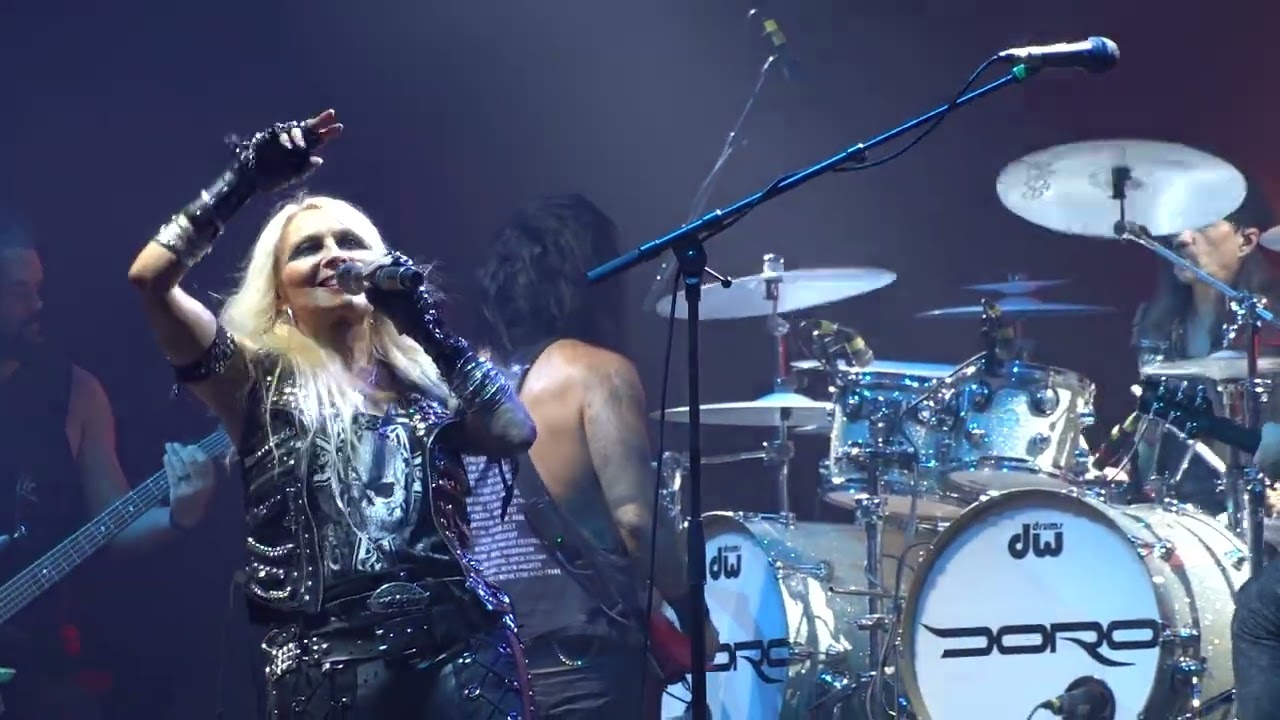 DORO (Alice Cooper support Show) - time for justice - live at Emslandarena Lingen 04.10.2024