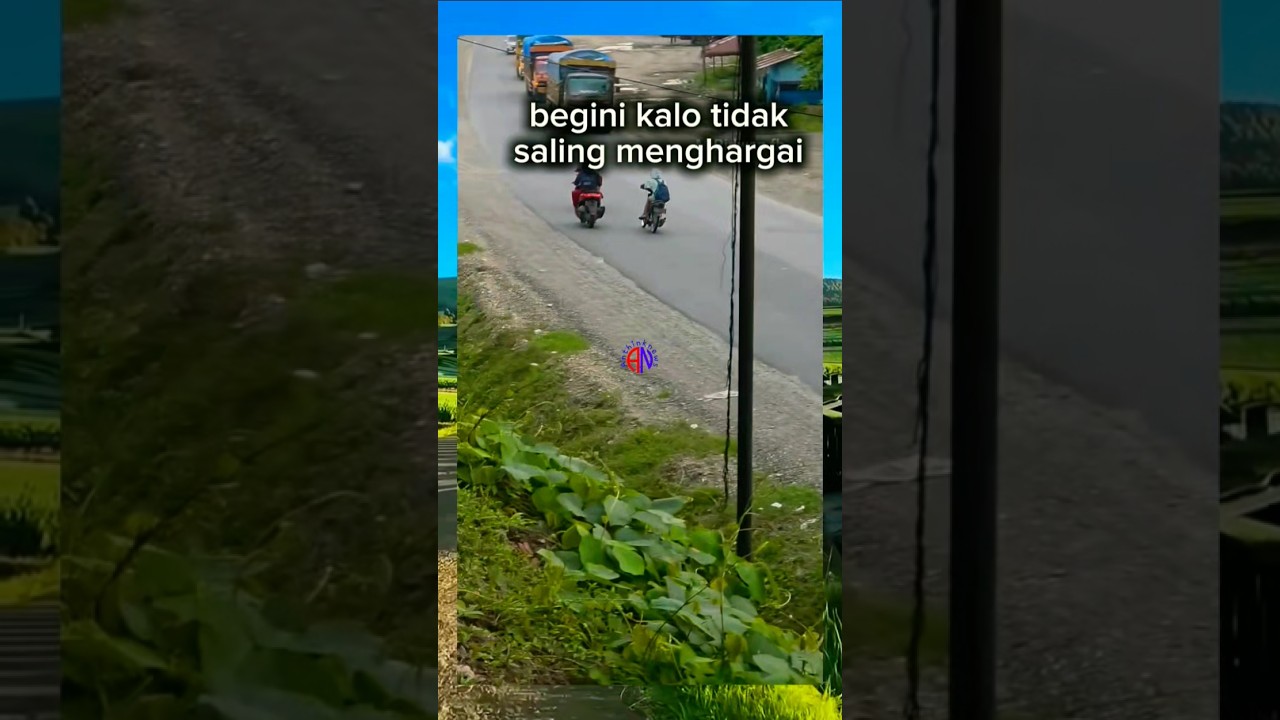 entah siapa yang salah . 