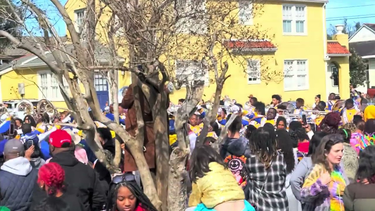 Nomtoc Karr vs Landry #TeamBustemUp💜💛 pt 1