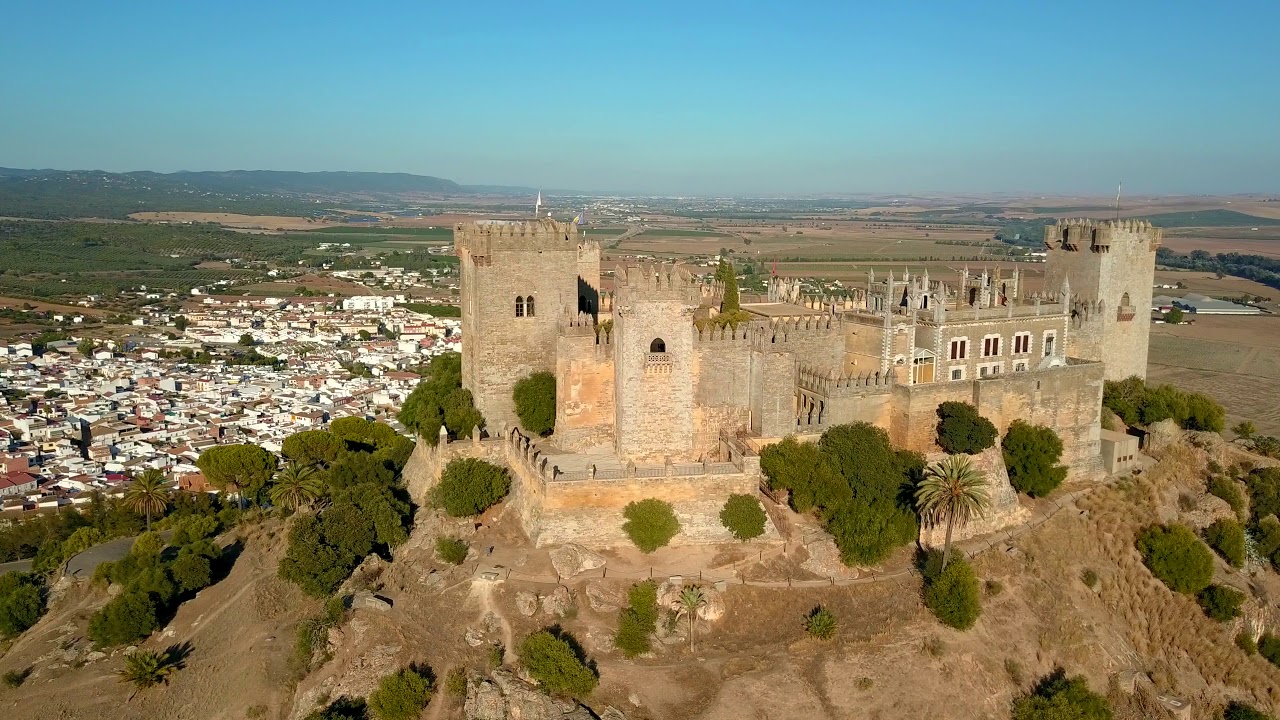 CASTILLO DE ALMODOVAR DEL RIO (CORDOBA)