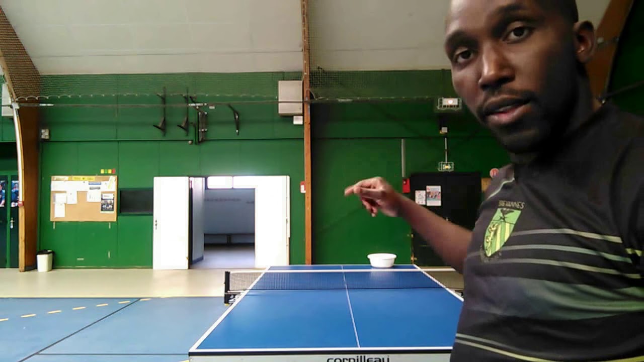 Le Service Revers au tennis de table