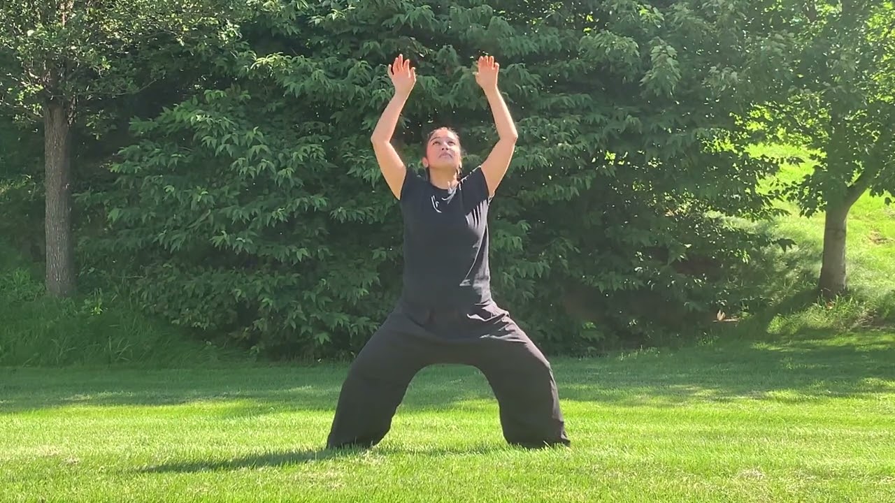 10 Phases of Qi Cultivation Demonstrated by IIQTC Senior Trainer Anuja Bakshi