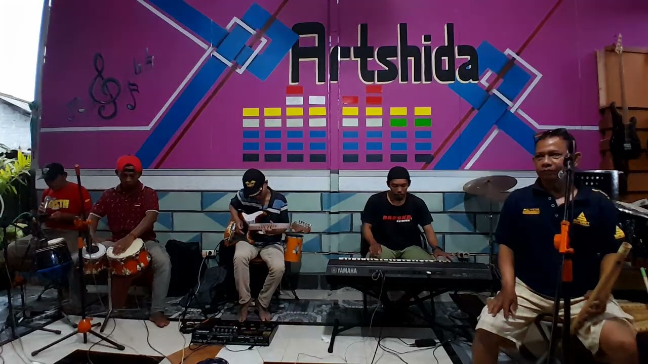 Dendam kebencian .  Mury ..ARTSHIDA . 