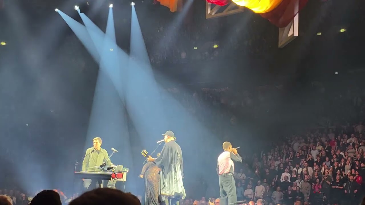 Simon Kvamm: Alle Sangene - Alle Vennerne ROYAL ARENA Fredag, 6. februar 2026