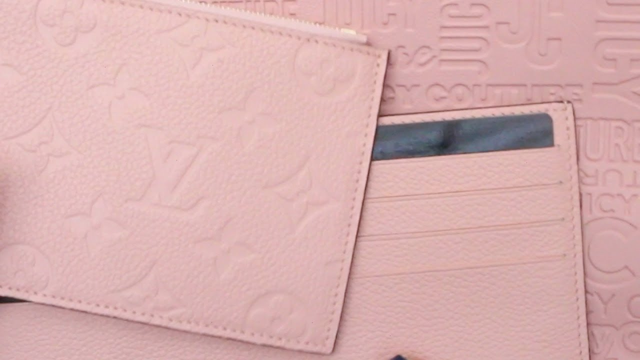 What's In My Pink Juicy Couture Camera Bag!