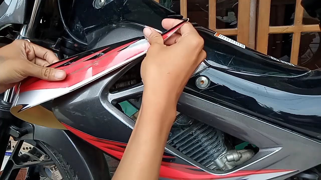 COBA PASANG STRIPING REVO ABSOLUTE DI MOTOR SATRIA FU ‼️