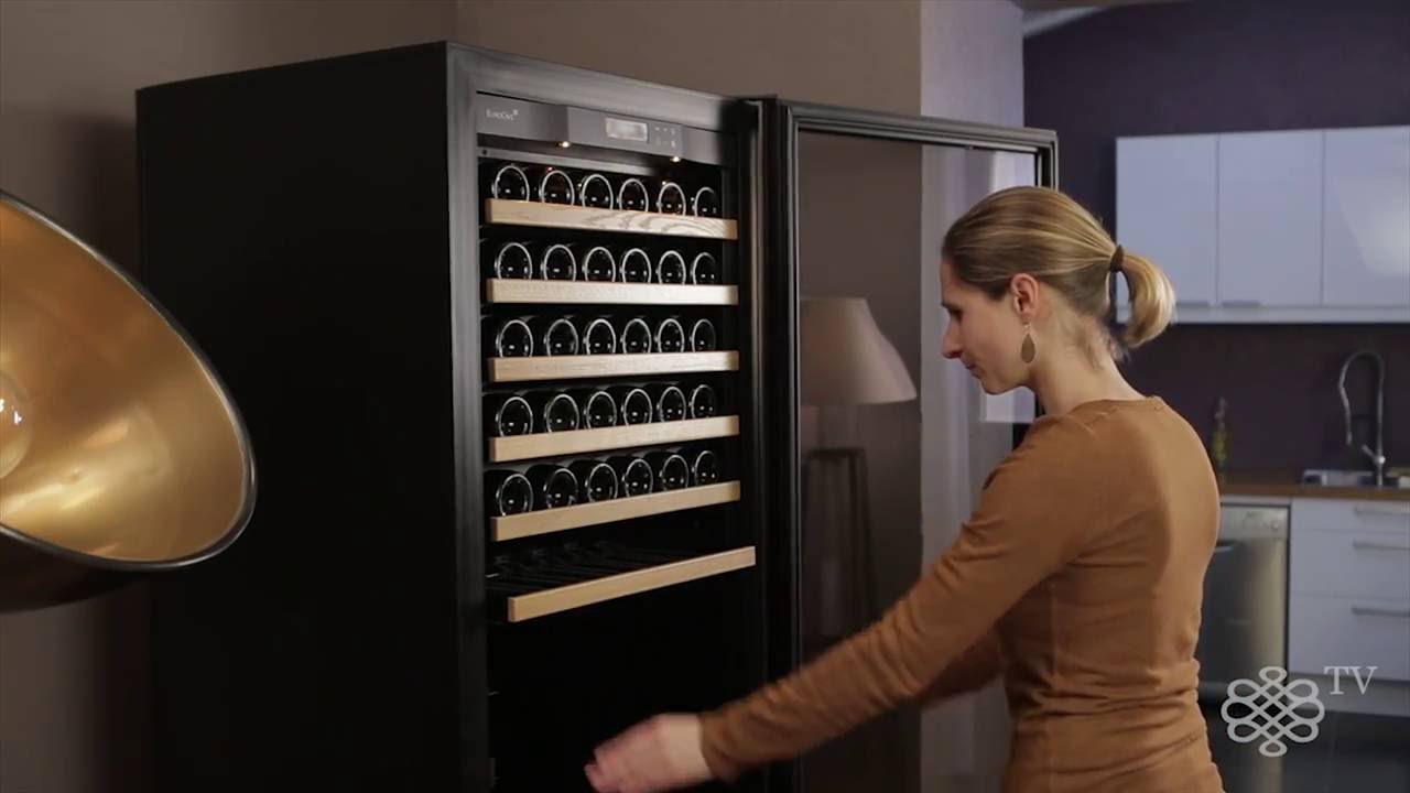 Video Tutorial | How to install a Premium sliding shelf (ACMS2) in your EuroCave wine cabinet?