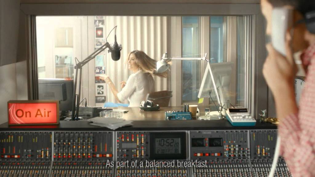 TV Ad: Belvita Breakfast Biscuits and Lisa Snowdon - Honey & Yogurt Crunch