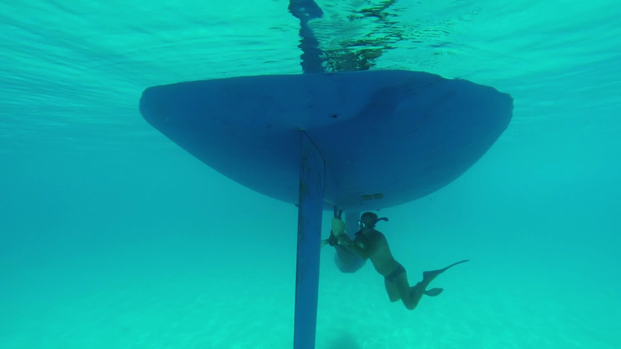 2016 - Playing in clear blue water, Menorca - HR54 Cloudy Bay - Oct 2016
