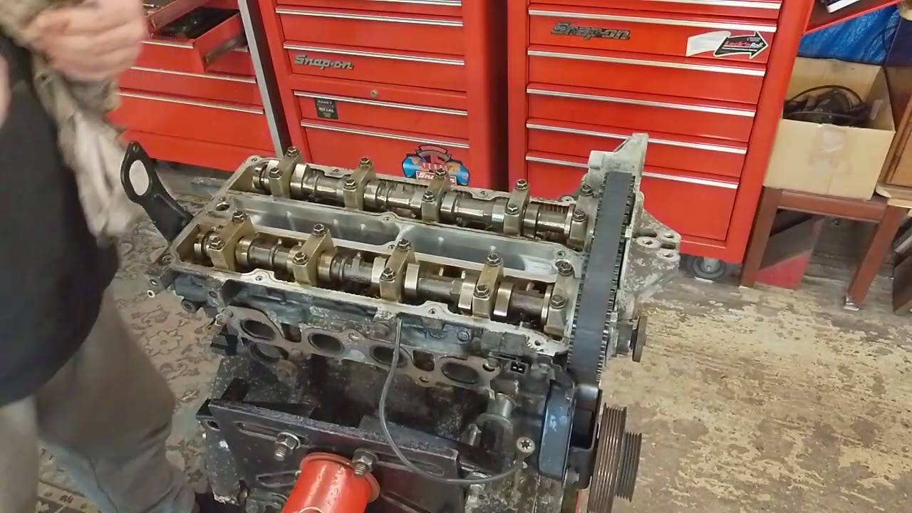 A look at a high mileage ford zetec SE 1.6