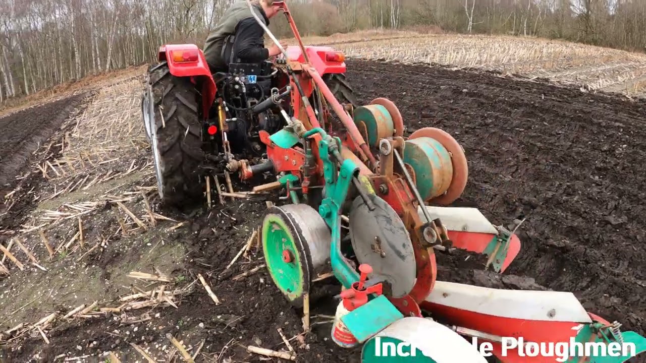 2010 Massey Ferguson 420 4WD 3.3 Litre 3-Cyl Diesel Tractor (64 HP) with Plough