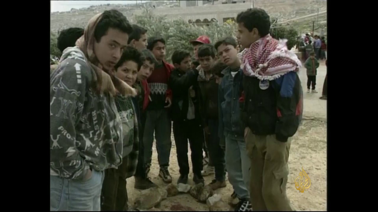 قوات إسرائيلية تقتحم قرية فلسطينية وتقتل أحد سكانها