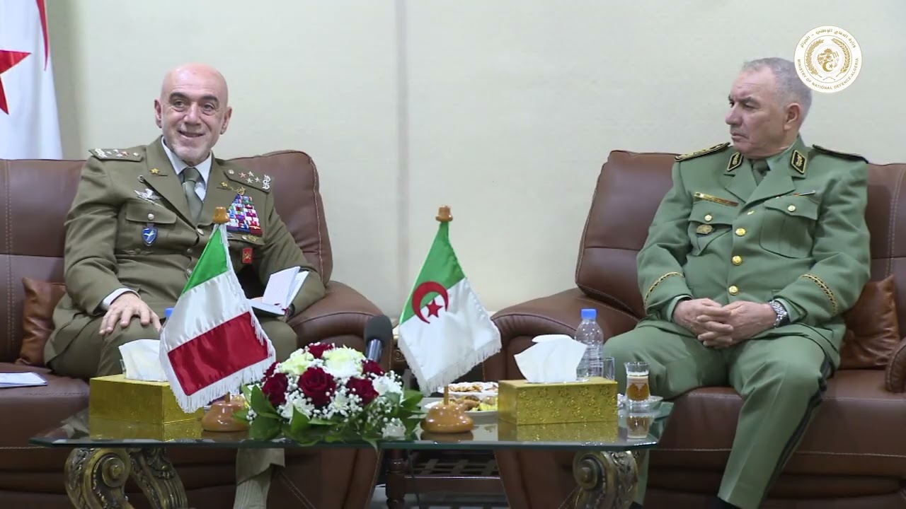 مجريات إستقبال السيد الفريق أول السعيد شنڨريحة  لرئيس أركان الجيش البري الإيطالي.