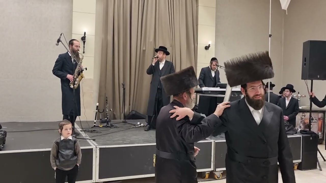 מחרוזת פורים עם אהרלה סאמט, נחמן צוקר, ארי פרקש