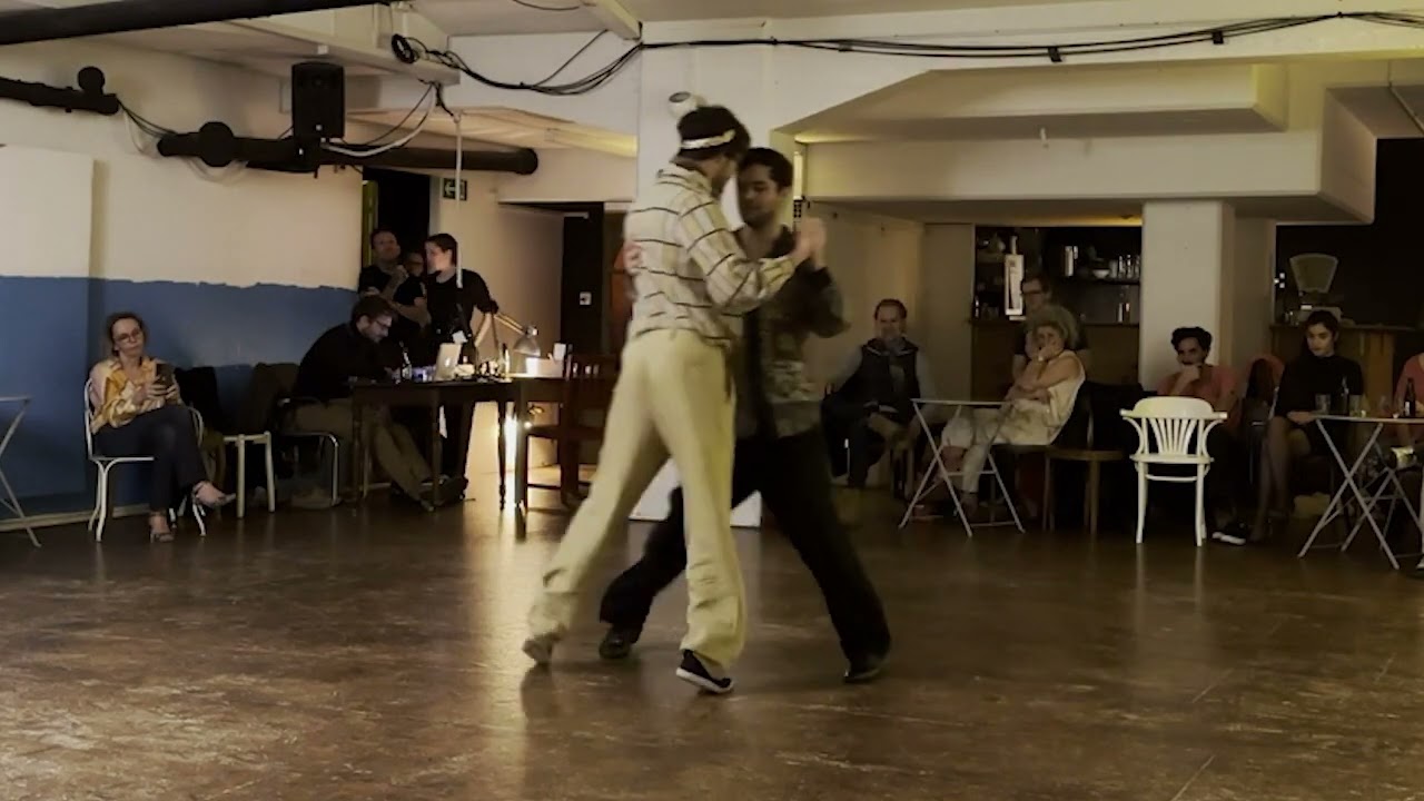 Tango Queer//  Lucrecio Robledo & Vincent Hodin - MOZO GUAPO - Ricardo Tanturi & Alberto Castillo,