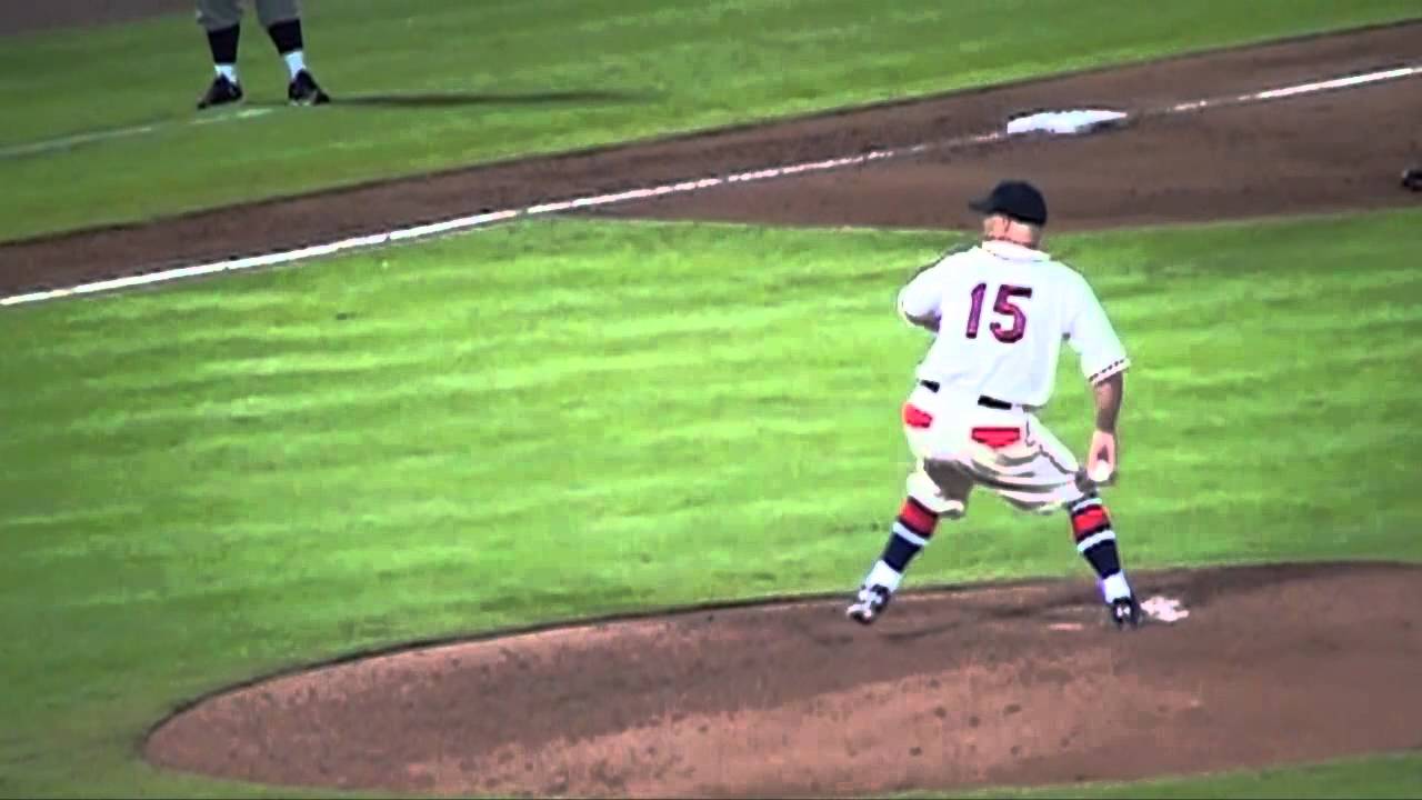 Tim Hudson Slow-Motion Pitching